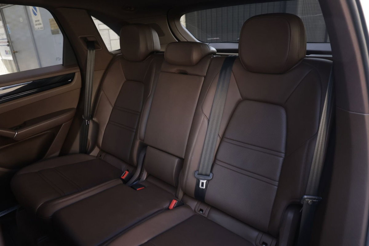 Porsche Cayenne 3.0 V6 (3)