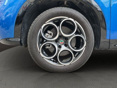 Alfa Romeo Tonale 1.3 phev Tributo Italiano Q4 280cv at6 (5)