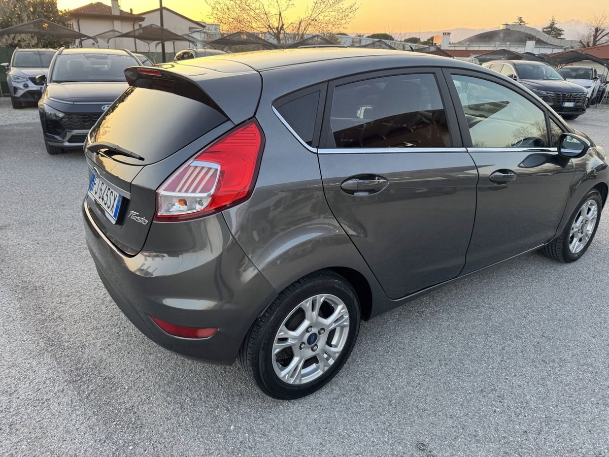Ford Fiesta 1.5 TDCi 75CV 3 porte Titanium (5)