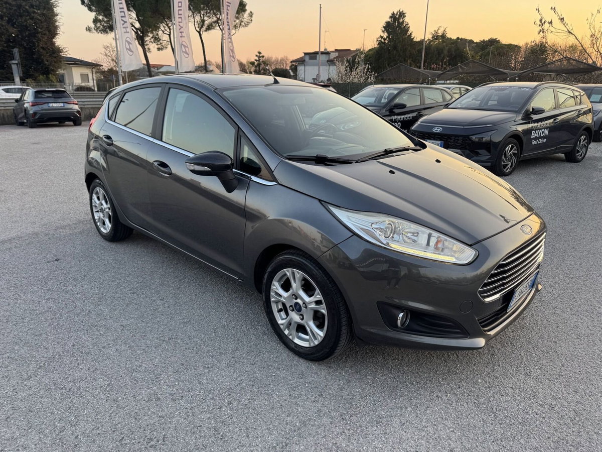 Ford Fiesta 1.5 TDCi 75CV 3 porte Titanium (7)