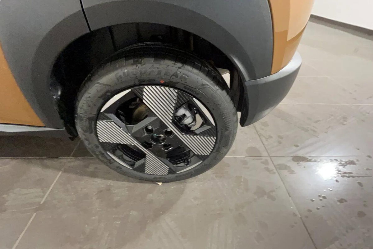 Fiat Grande Panda 1.2 hybrid La Prima 110cv edct (7)