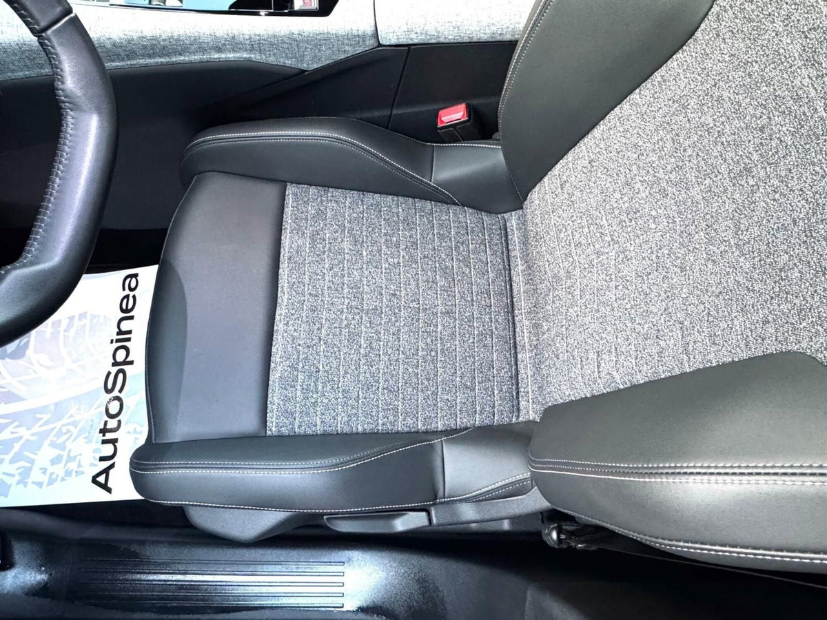 Peugeot 3008 1.2 hybrid Allure Business 145cv e-dcs6 (9)