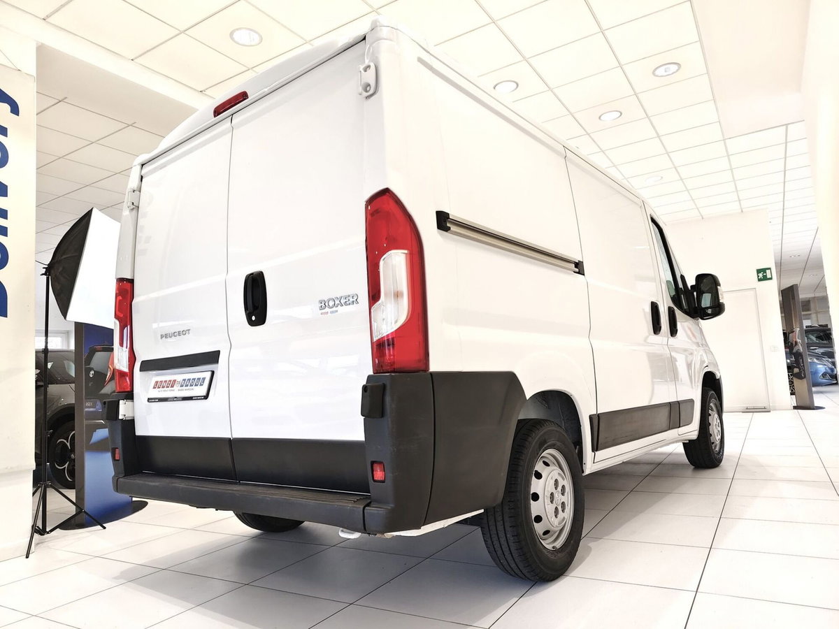 Peugeot Boxer Furgone 330 2.2 BlueHDi 140 S&S PC-TN Furgone Premium (8)