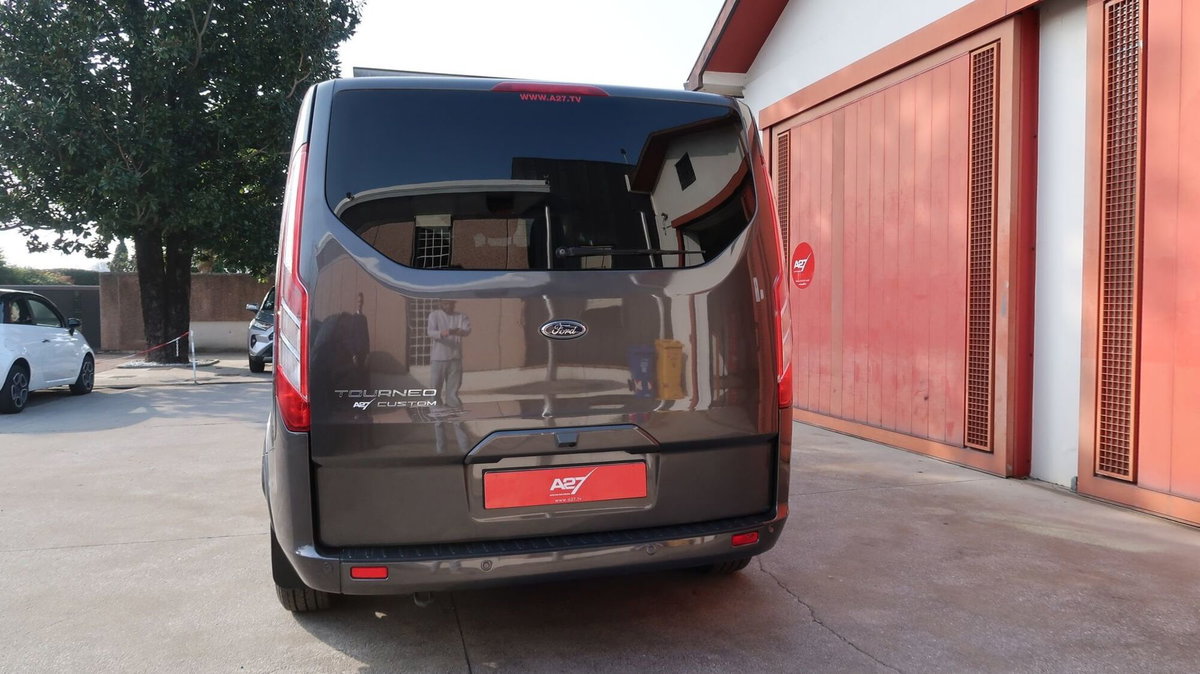 Ford Tourneo Custom 320 2.0 TDCi 130CV MHEV PC Titanium (19)