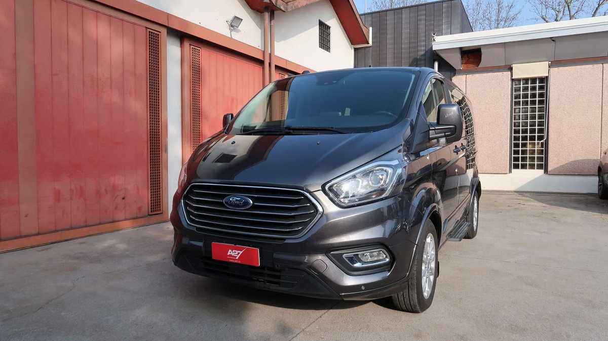 Ford Tourneo Custom 320 2.0 TDCi 130CV MHEV PC Titanium (8)