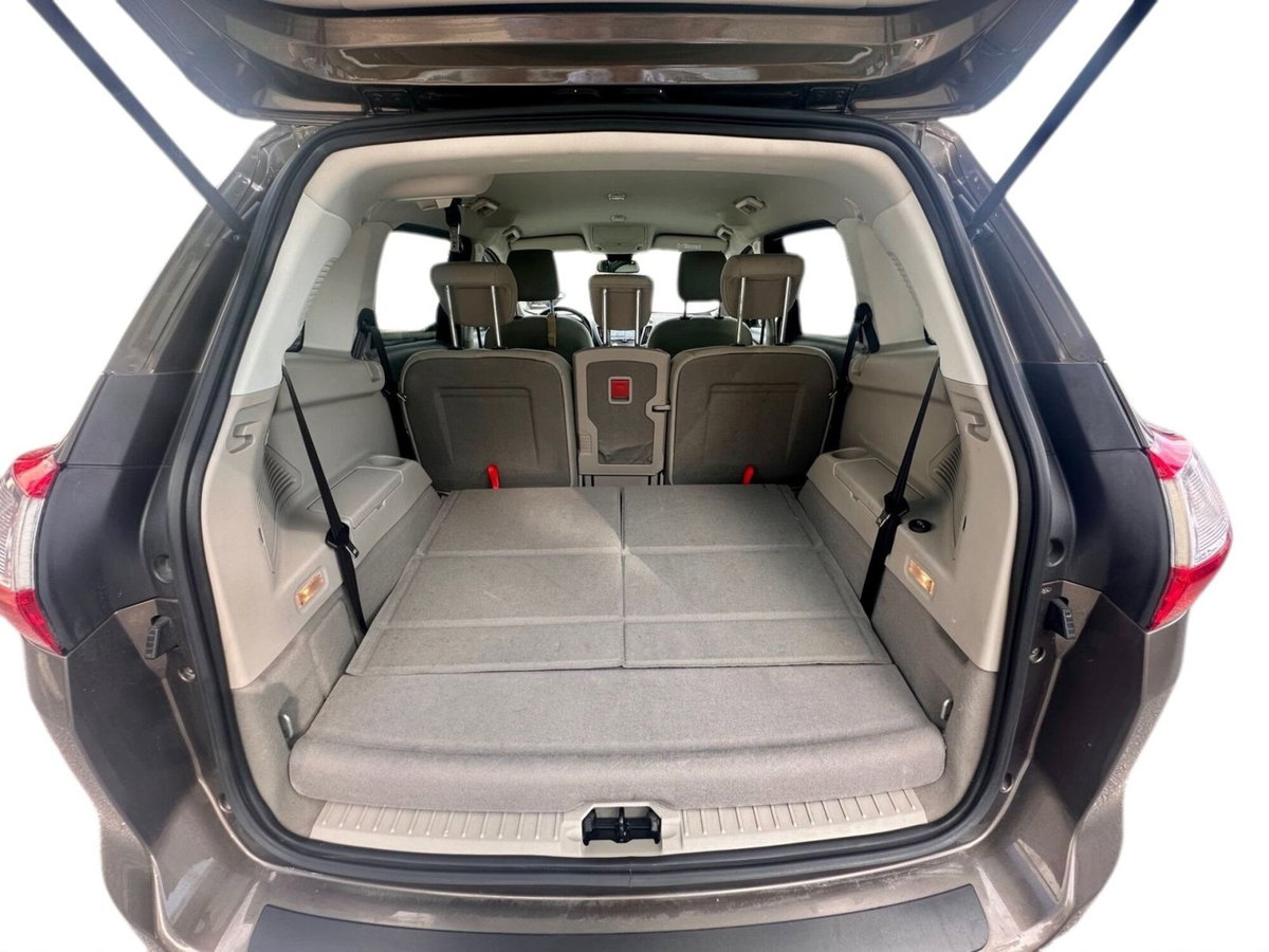 Ford Tourneo Connect 7 1.5 TDCi 120 CV Powershift Titanium (10)
