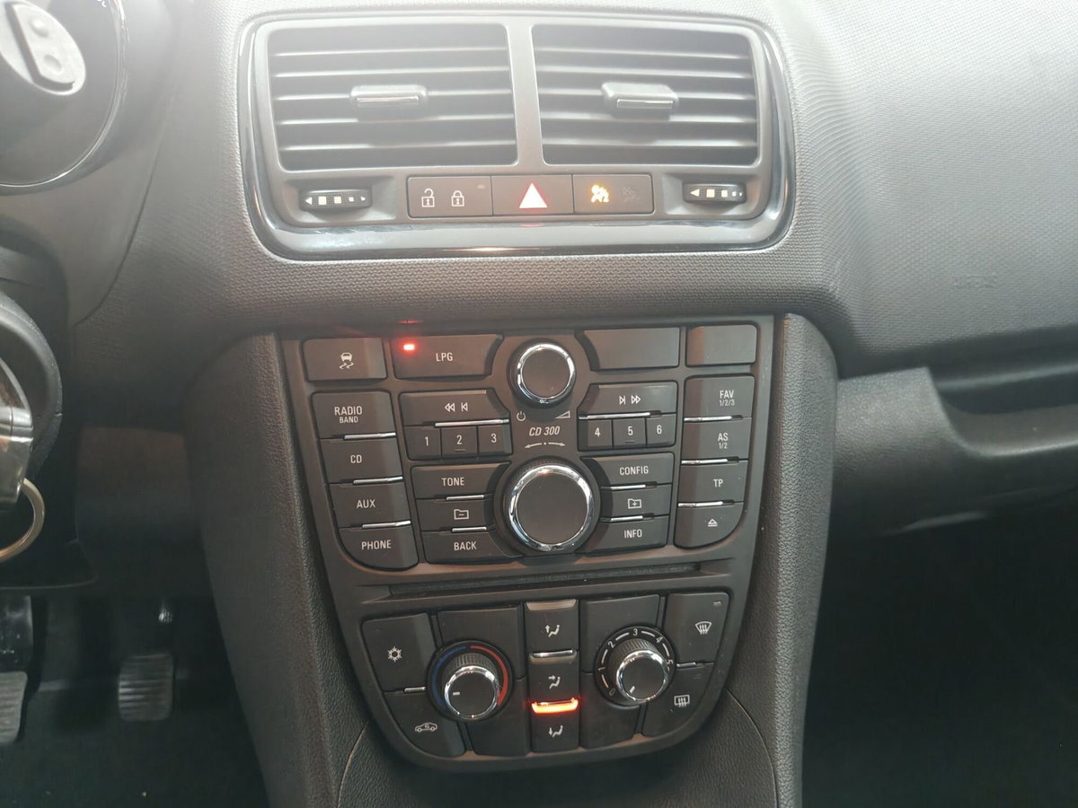Opel Meriva 1.4 Turbo 120CV GPL Tech Elective (10)