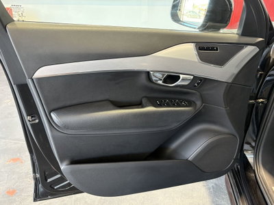 Volvo XC90 D5 AWD Geartronic Momentum (15)