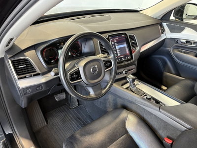 Volvo XC90 D5 AWD Geartronic Momentum (18)