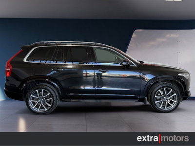 Volvo XC90 D5 AWD Geartronic Momentum (3)
