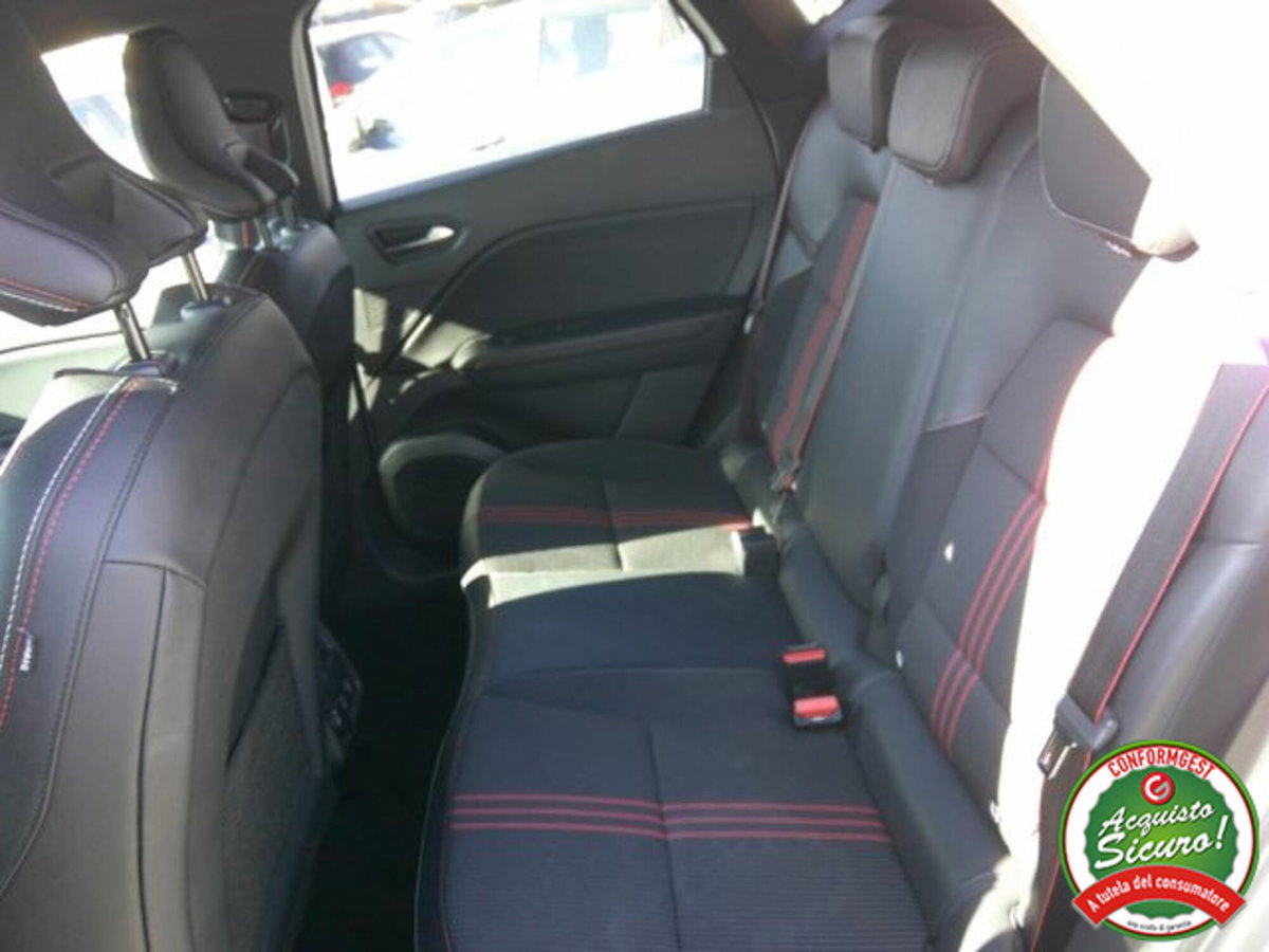 Renault Captur Full Hybrid E-Tech 145 CV RS Line (10)