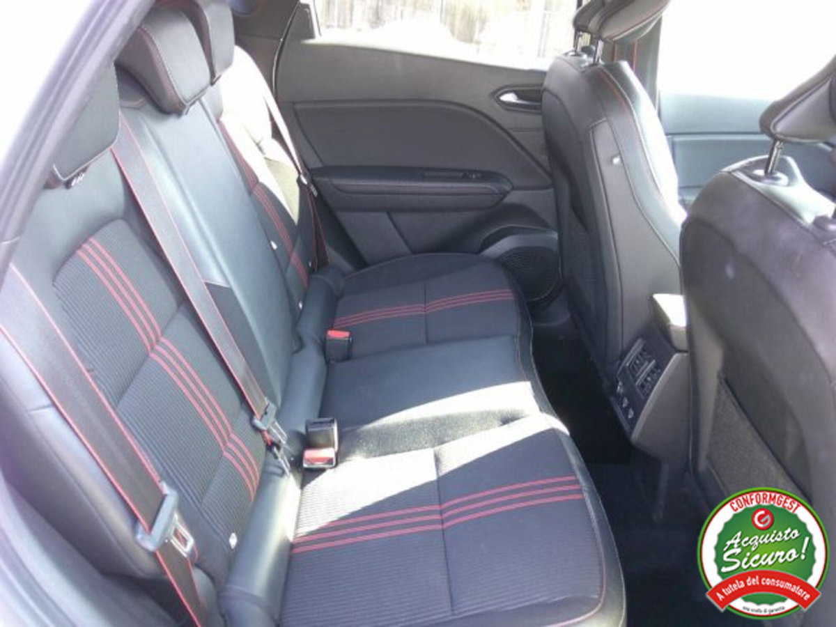 Renault Captur Full Hybrid E-Tech 145 CV RS Line (12)