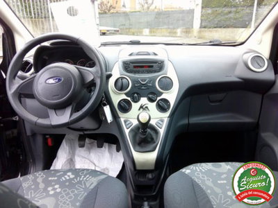 Ford Ka 1.2 8V 69CV (14)