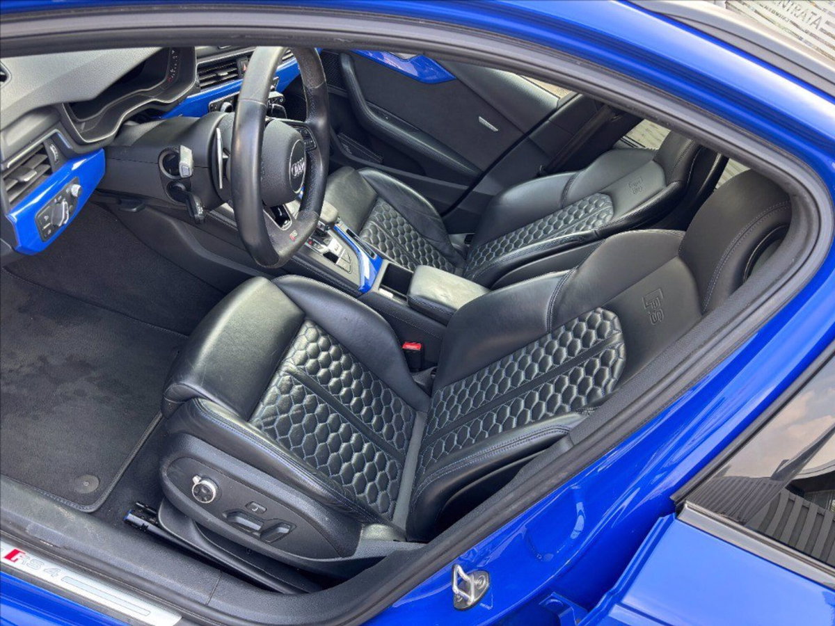 Audi RS 4 Avant 4 2.9 TFSI quattro tiptronic (12)