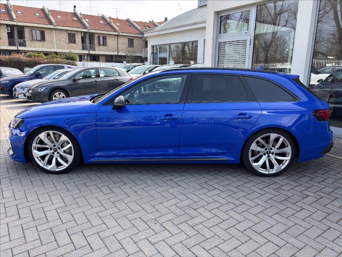 Audi RS 4 Avant 4 2.9 TFSI quattro tiptronic (9)