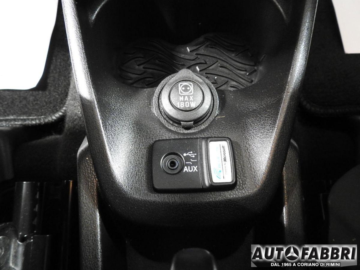 Lancia Ypsilon 0.9 TwinAir 85 CV 5 porte Metano Ecochic Elefantino (16)