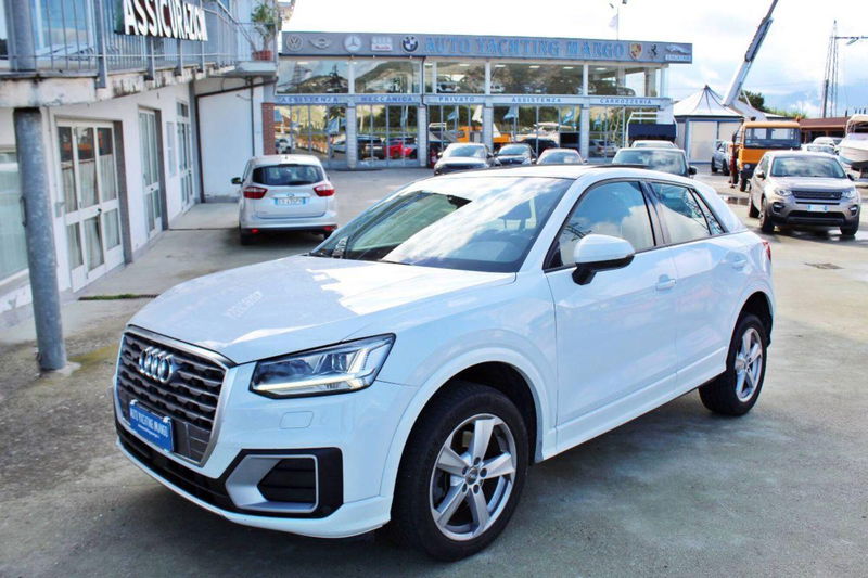 Audi Q2 35 2.0 tdi Business quattro s-tronic