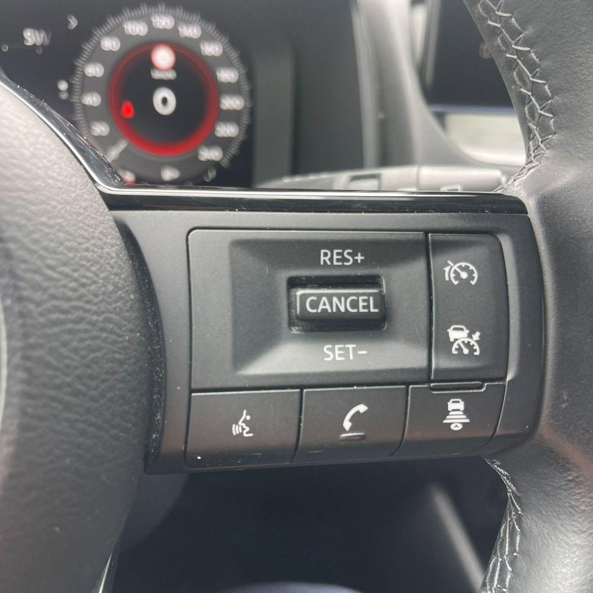 Nissan Qashqai 1.3 mhev Tekna 4wd 158cv xtronic (13)