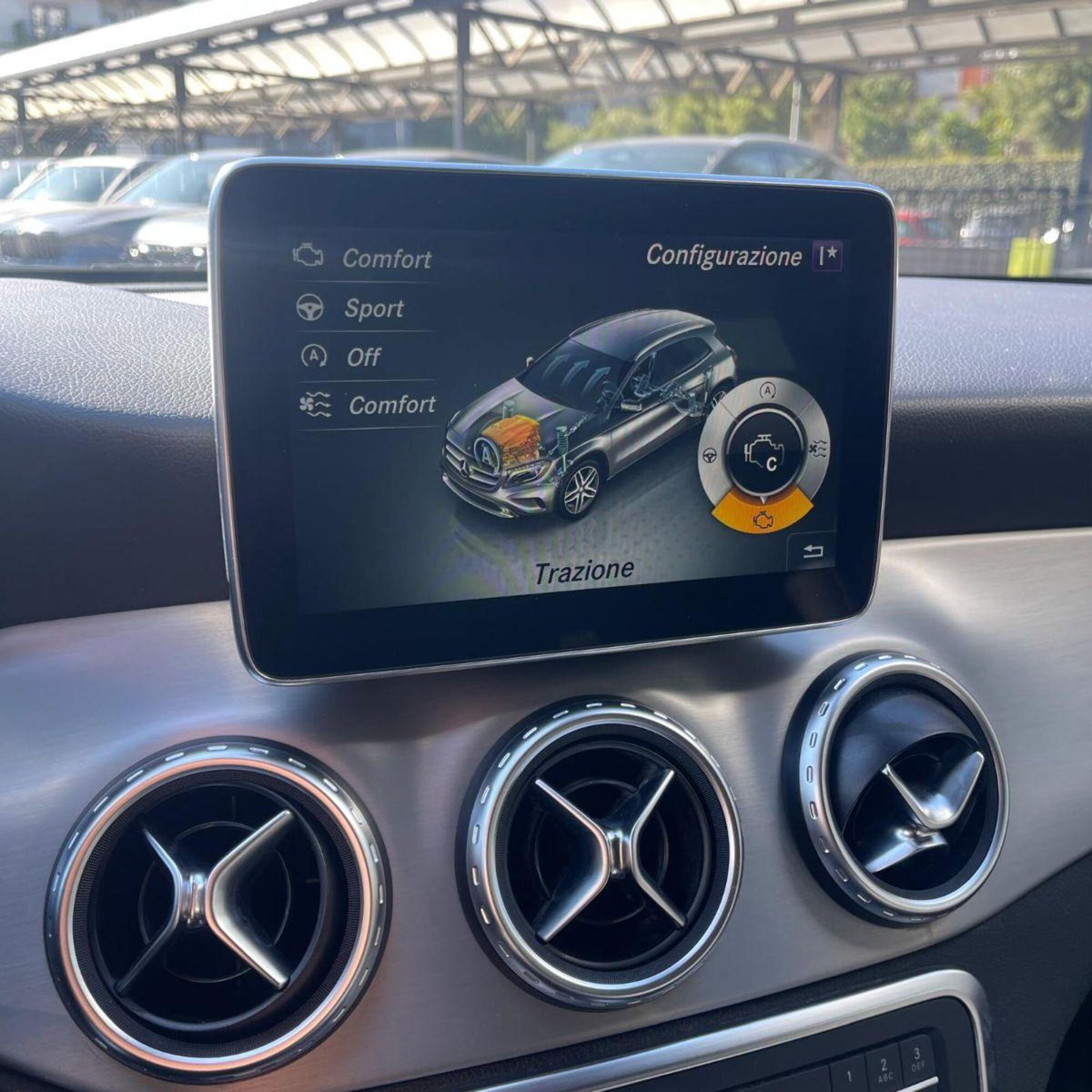 Mercedes-Benz GLA SUV 200 d Automatic Premium (6)