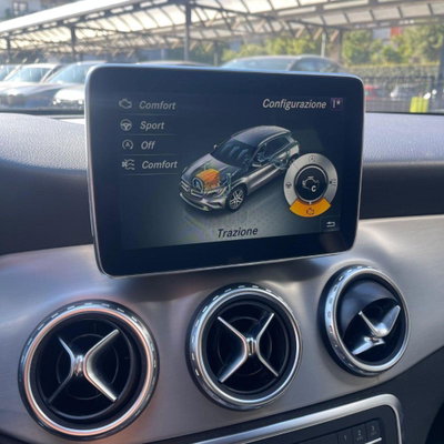 Mercedes-Benz GLA SUV 200 d Automatic Premium (6)