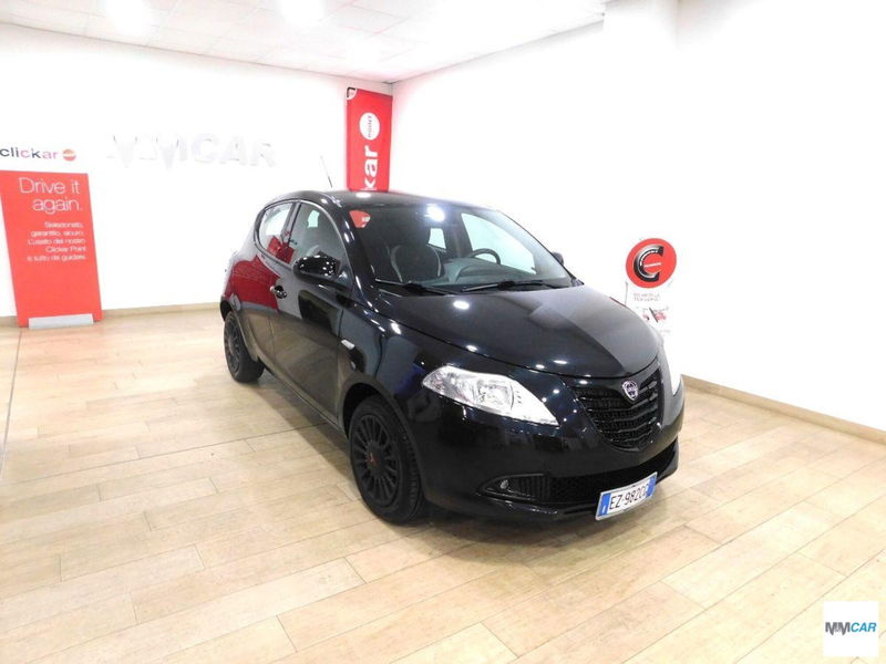 Lancia Ypsilon 1.2 69 CV 5 porte GPL Ecochic Alberta Ferretti