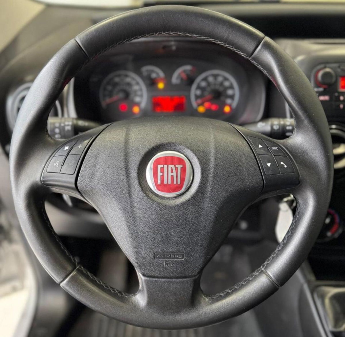Fiat Qubo 1.3 MJT 95 CV Trekking (12)