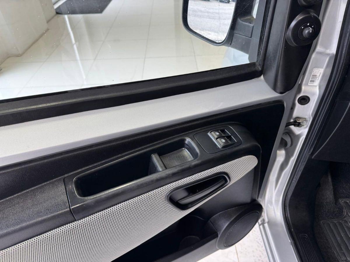 Fiat Qubo 1.3 MJT 95 CV Trekking (8)