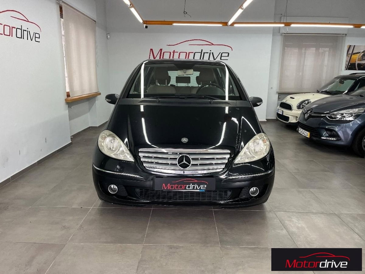 Mercedes-Benz Classe A 150 Classic (2)