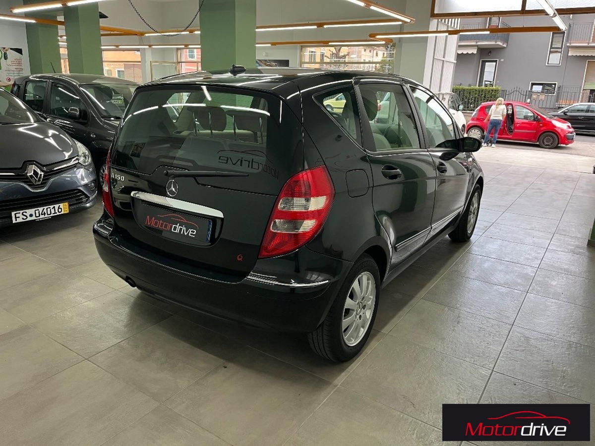 Mercedes-Benz Classe A 150 Classic (4)