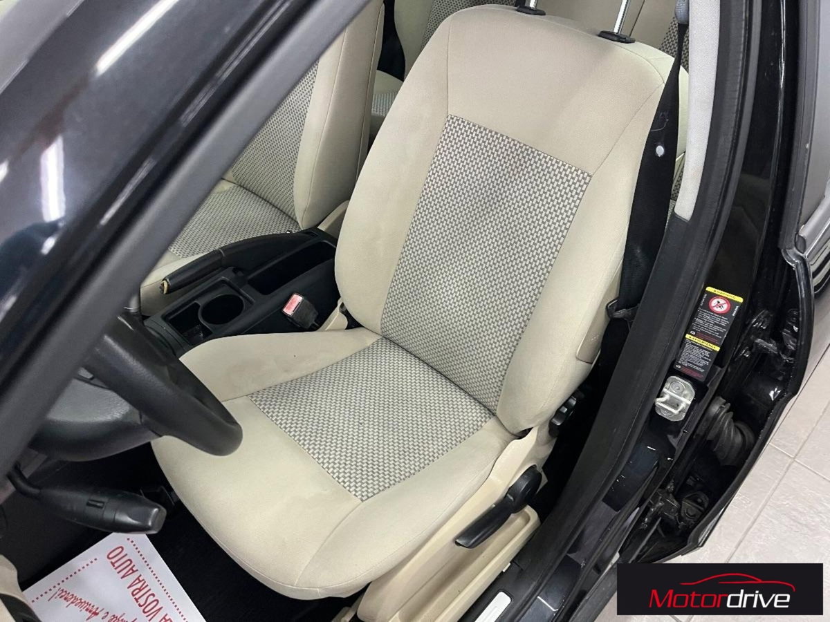 Mercedes-Benz Classe A 150 Classic (8)