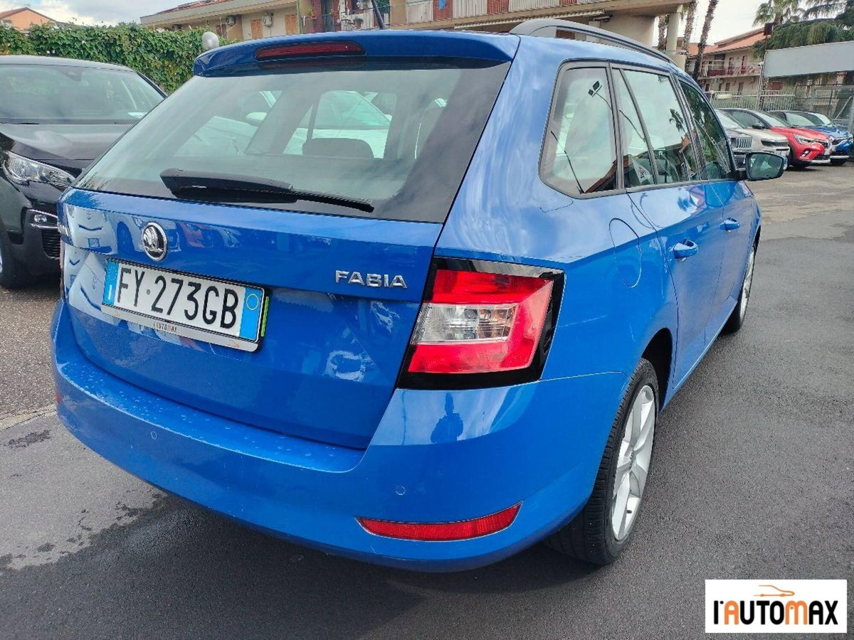 Skoda Fabia Station Wagon 1.0 TSI Wagon Business (4)
