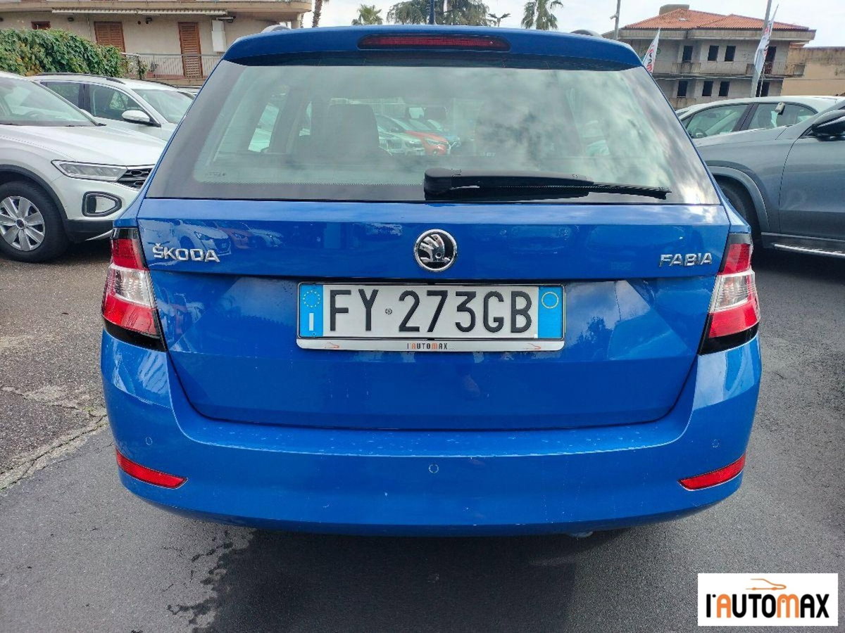 Skoda Fabia Station Wagon 1.0 TSI Wagon Business (5)