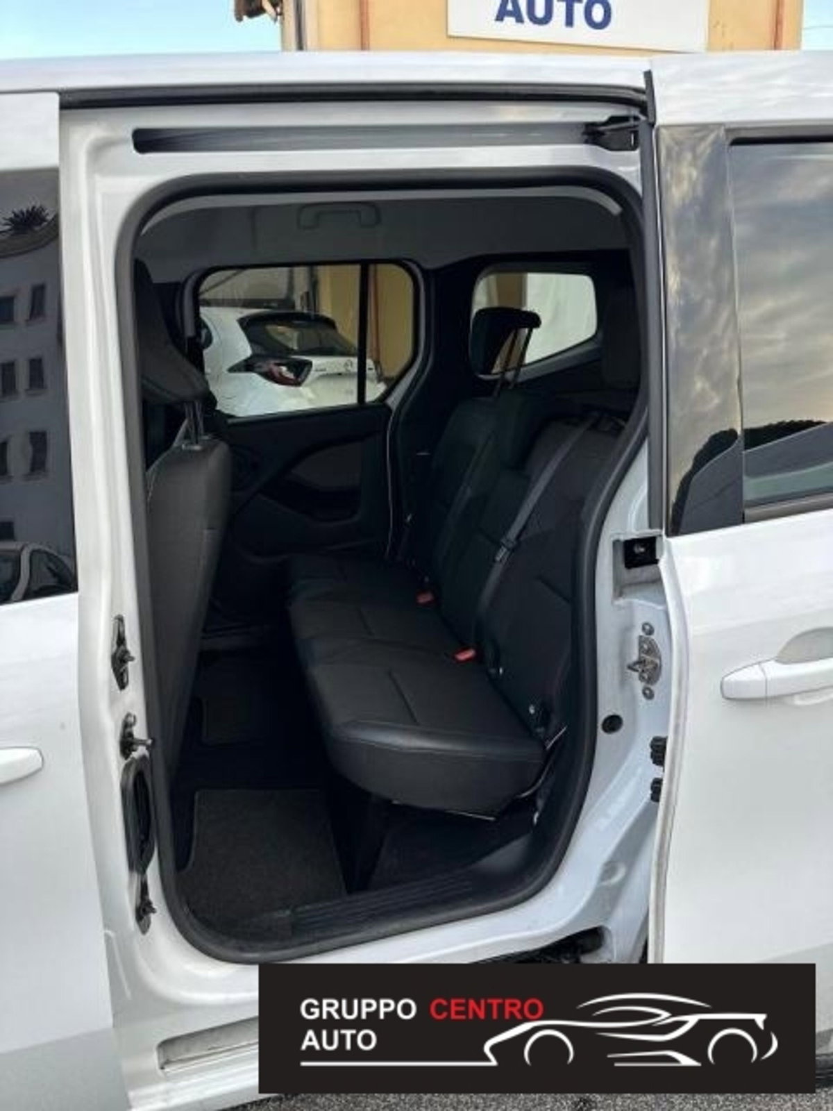 Renault Kangoo 1.5 blue dci Authentic 95cv 5p.ti (9)