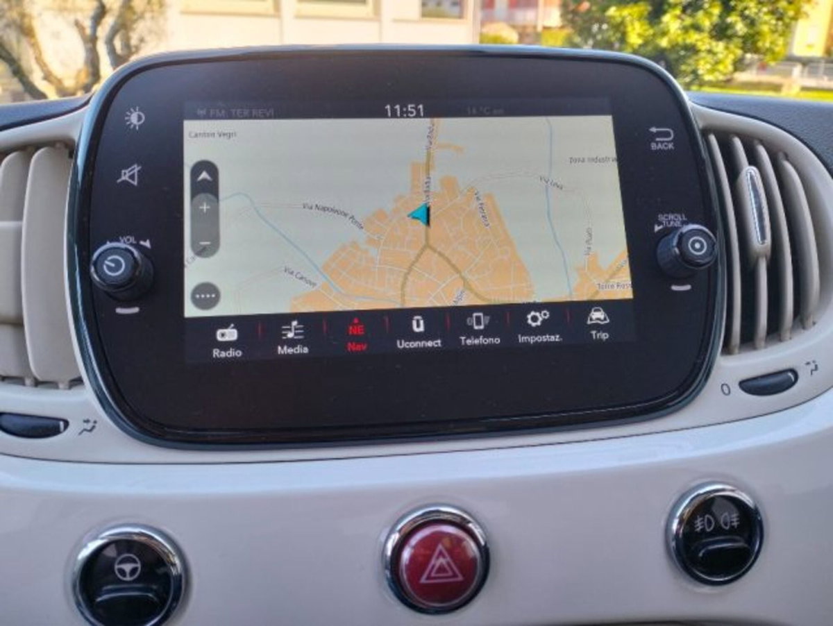 Fiat 500 1.0 Hybrid Red (9)