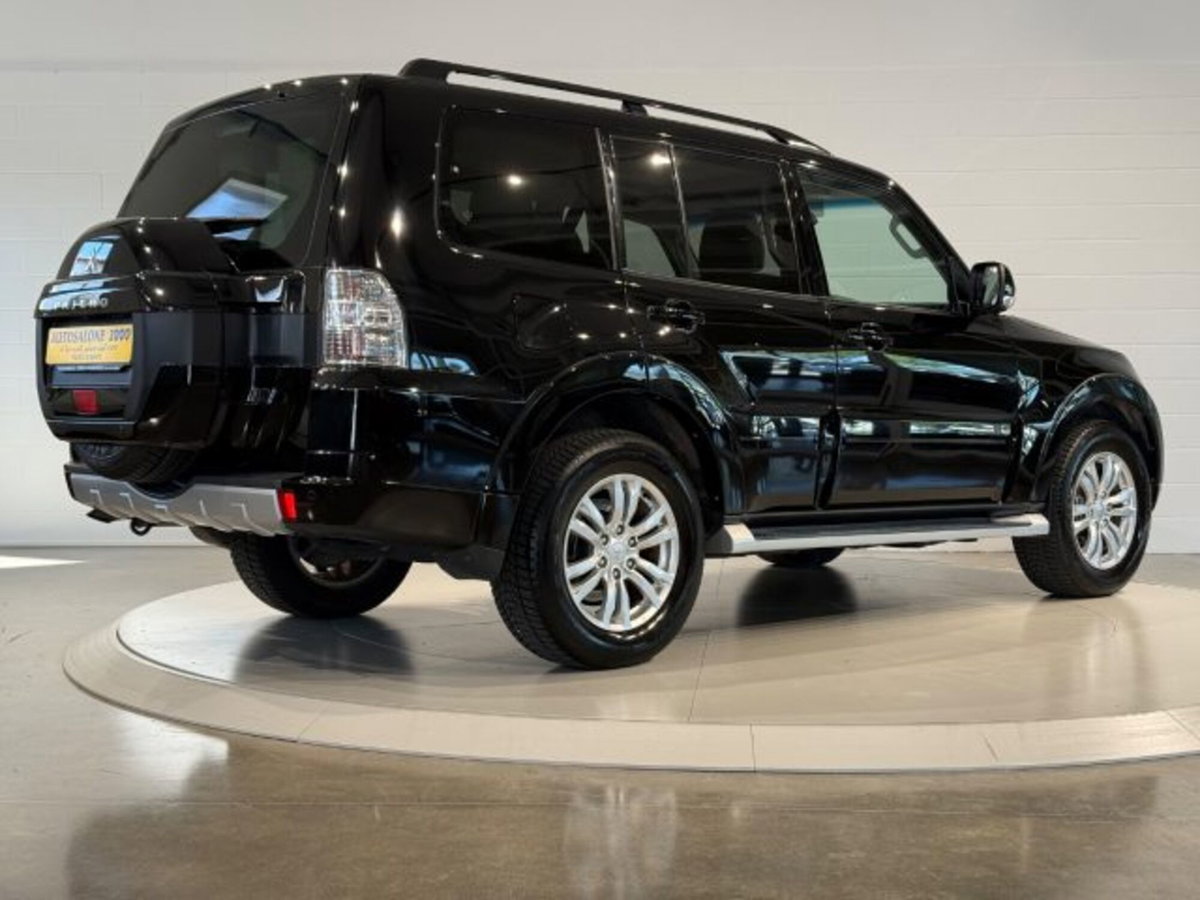 Mitsubishi Pajero 3.2 DI-D 16V aut. 5p. Instyle DPF (5)