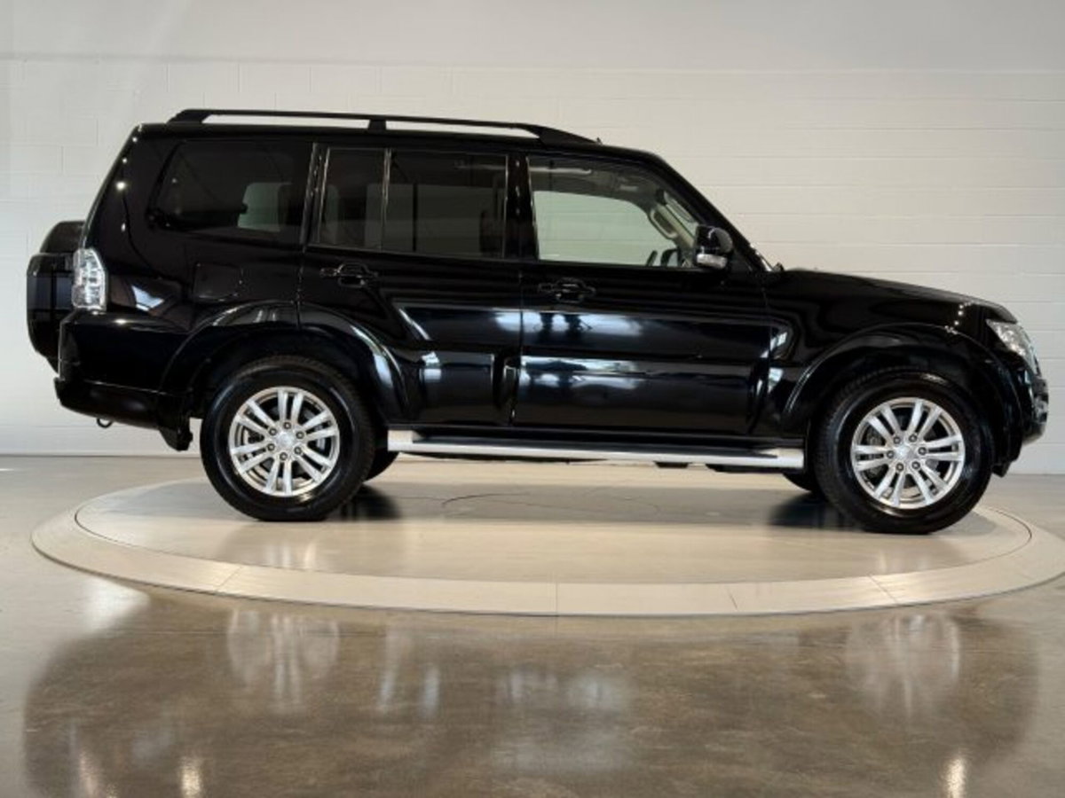 Mitsubishi Pajero 3.2 DI-D 16V aut. 5p. Instyle DPF (6)