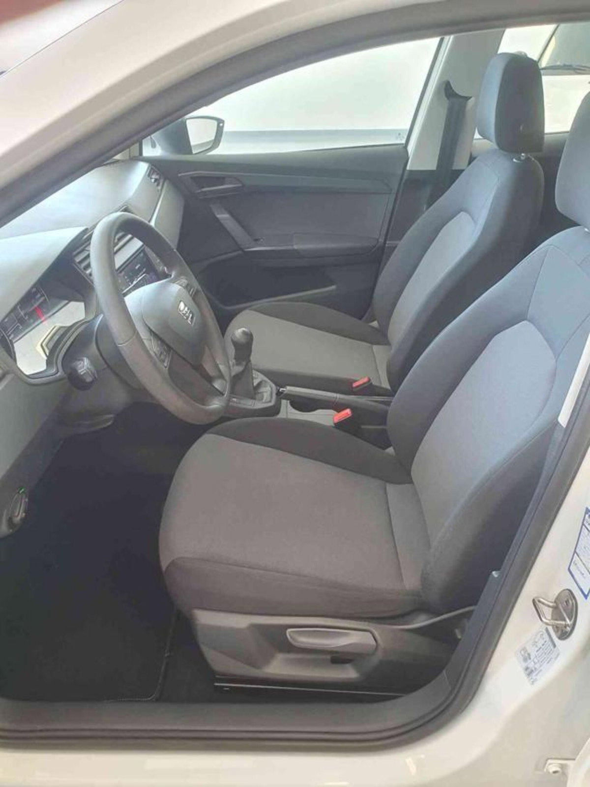 SEAT Arona 1.6 TDI 95 CV DSG Style (5)
