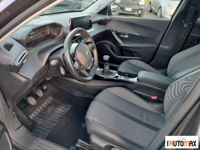 Peugeot 2008 1.2 puretech Allure s&s 100cv (7)