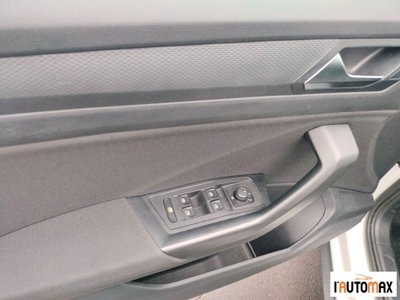 Volkswagen T-Roc 1.0 TSI Style (8)
