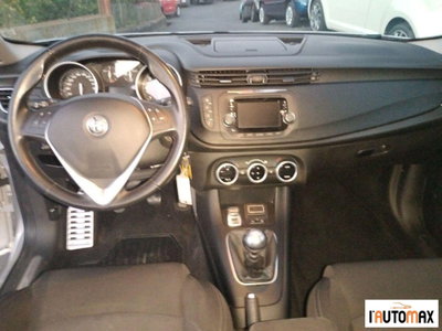 Alfa Romeo Giulietta 1.6 JTDm Business 120cv (9)
