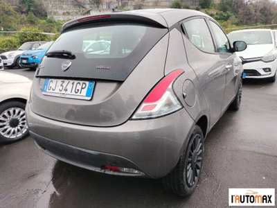 Lancia Ypsilon 1.0 FireFly 5 porte S&S Hybrid Silver Plus (4)