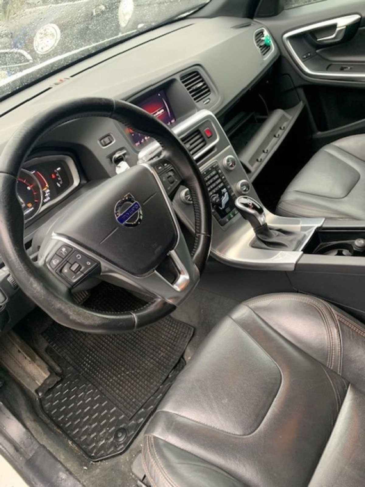 Volvo V60 Cross Country D4 AWD Geartronic Plus (13)