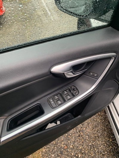 Volvo V60 Cross Country D4 AWD Geartronic Plus (14)