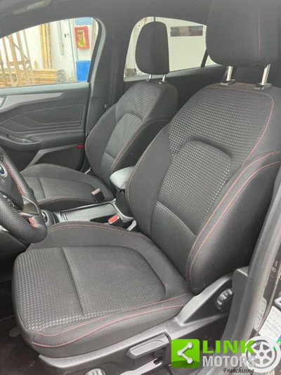 Ford Focus 1.0 EcoBoost Hybrid 125 CV Power. 5p. ST-Line Style (11)