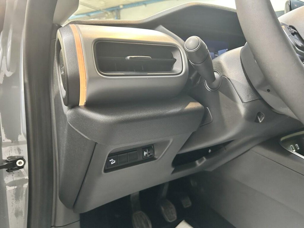 Jeep Avenger 1.2 turbo Summit fwd 100cv (10)