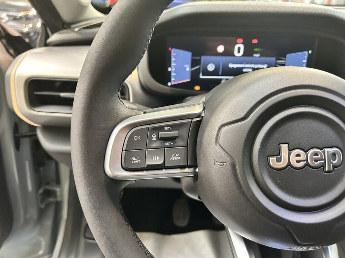 Jeep Avenger 1.2 turbo Summit fwd 100cv (12)