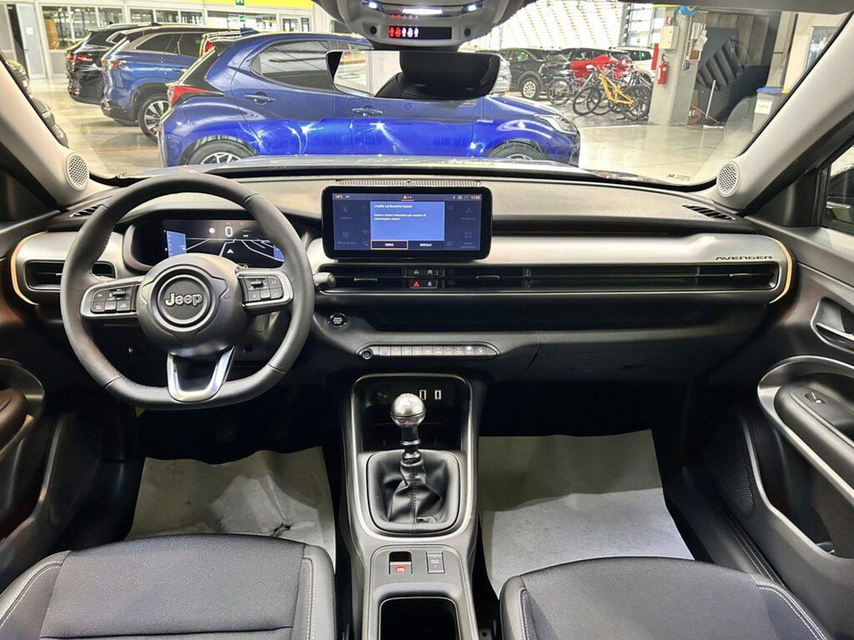 Jeep Avenger 1.2 turbo Summit fwd 100cv (8)