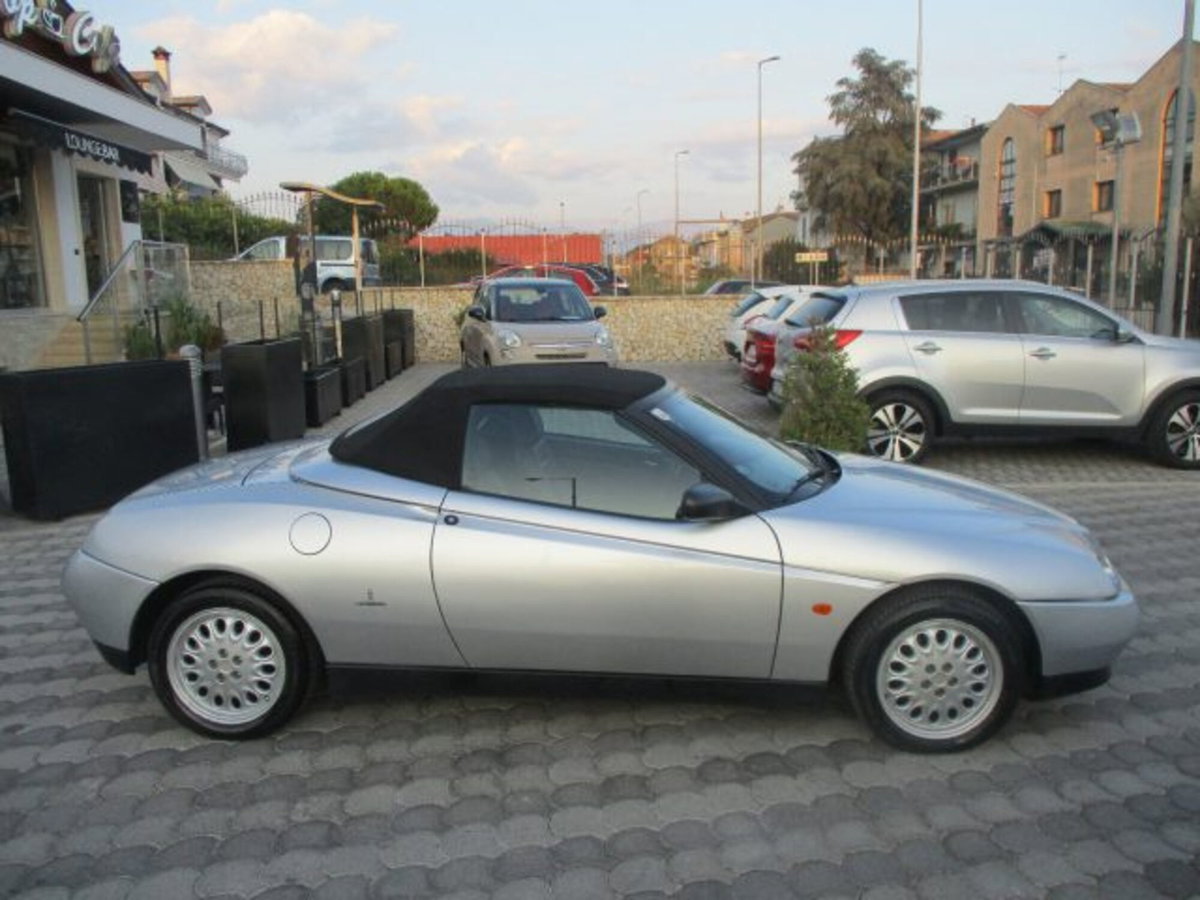 Alfa Romeo Spider 2.0 (5)