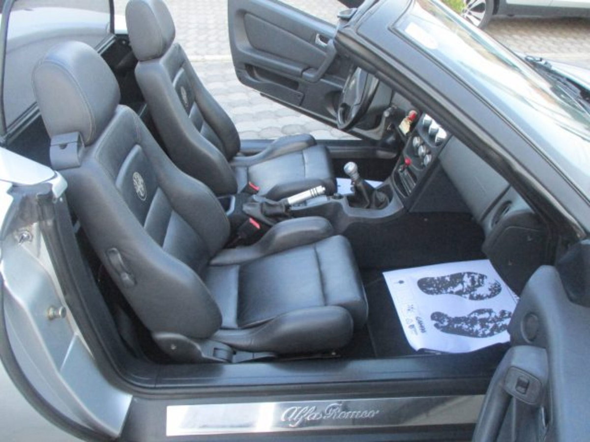 Alfa Romeo Spider 2.0 (7)