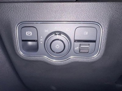Mercedes-Benz GLA SUV 180 d AMG Line Premium Plus auto (13)